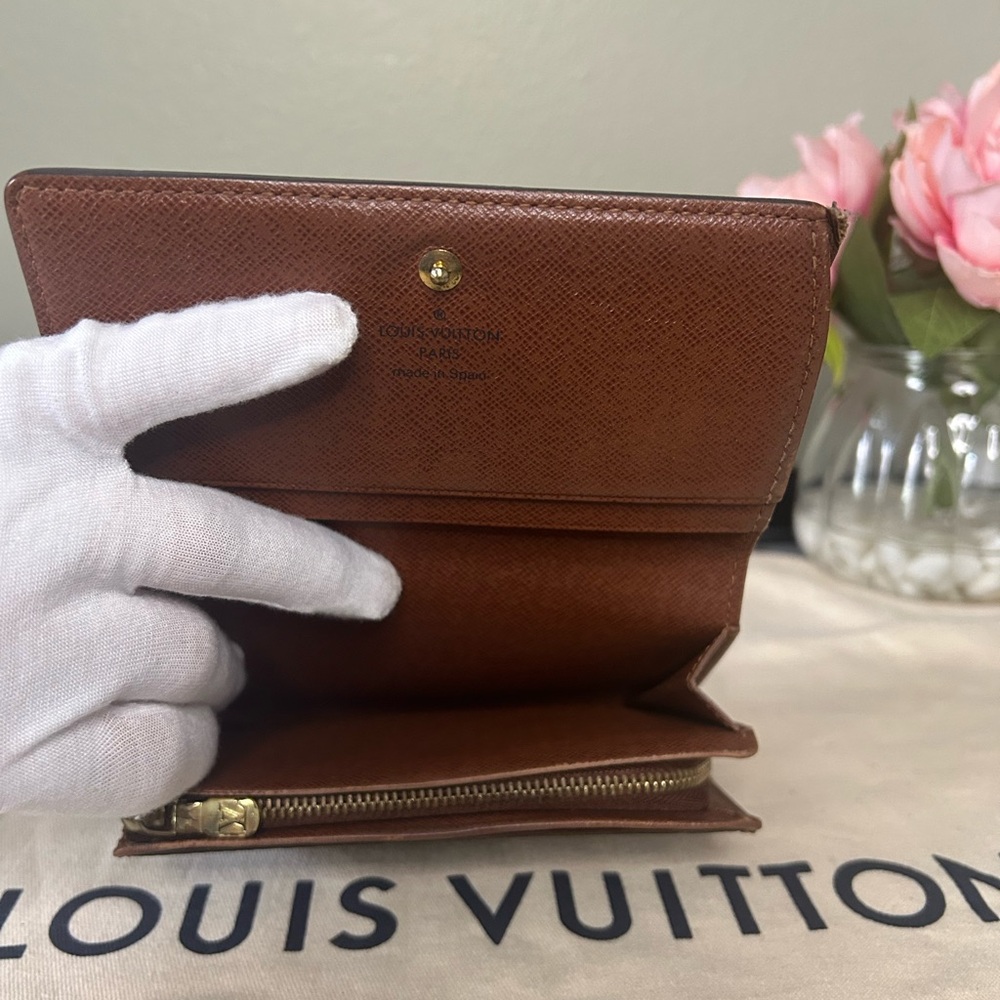 Authentic Louis Vuitton Monogram TRESOR Wallet- Hidden Snap - Picture 5 of 11